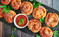 Healthy lunch pizza rollups
